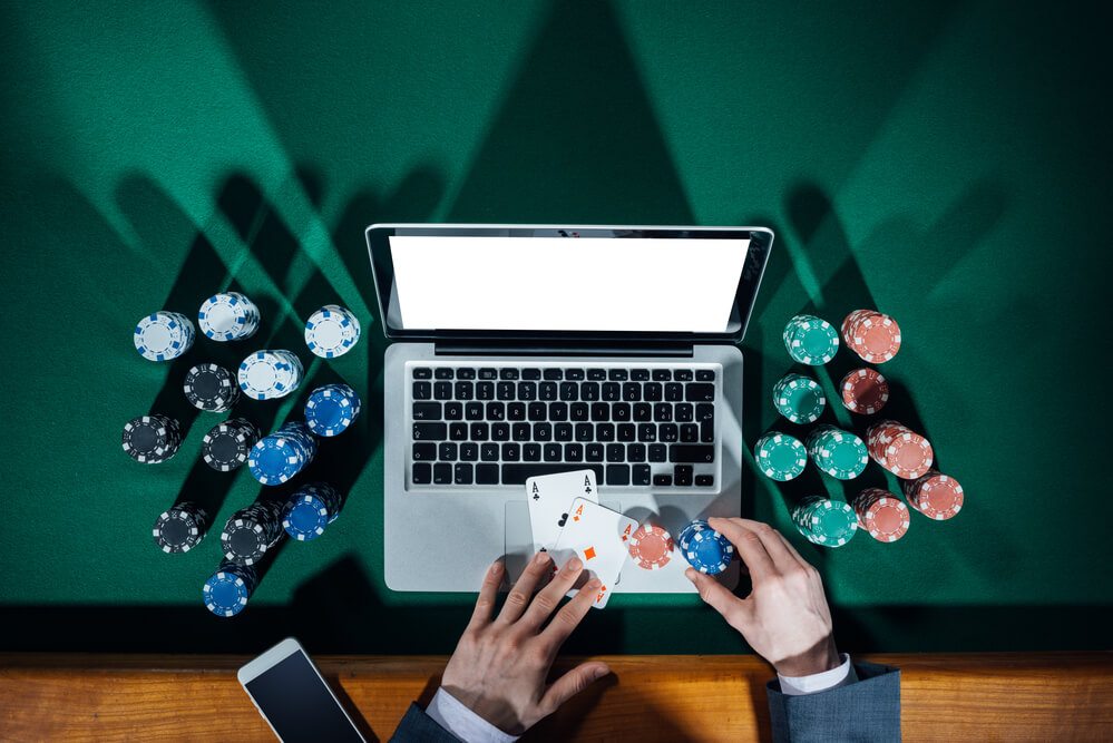 Online Casinos – What Is The Significant Difference Between Online Casinos Than Land-Based Ones?